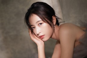 kaiyun中国官方网站-佛罗伦萨前锋连入两球，助球队轻松击败对手，佛罗伦萨效力过的球员