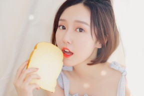 开云网页版-皇马主场惜败 巴萨挺进淘汰赛，皇马巴萨比赛结果