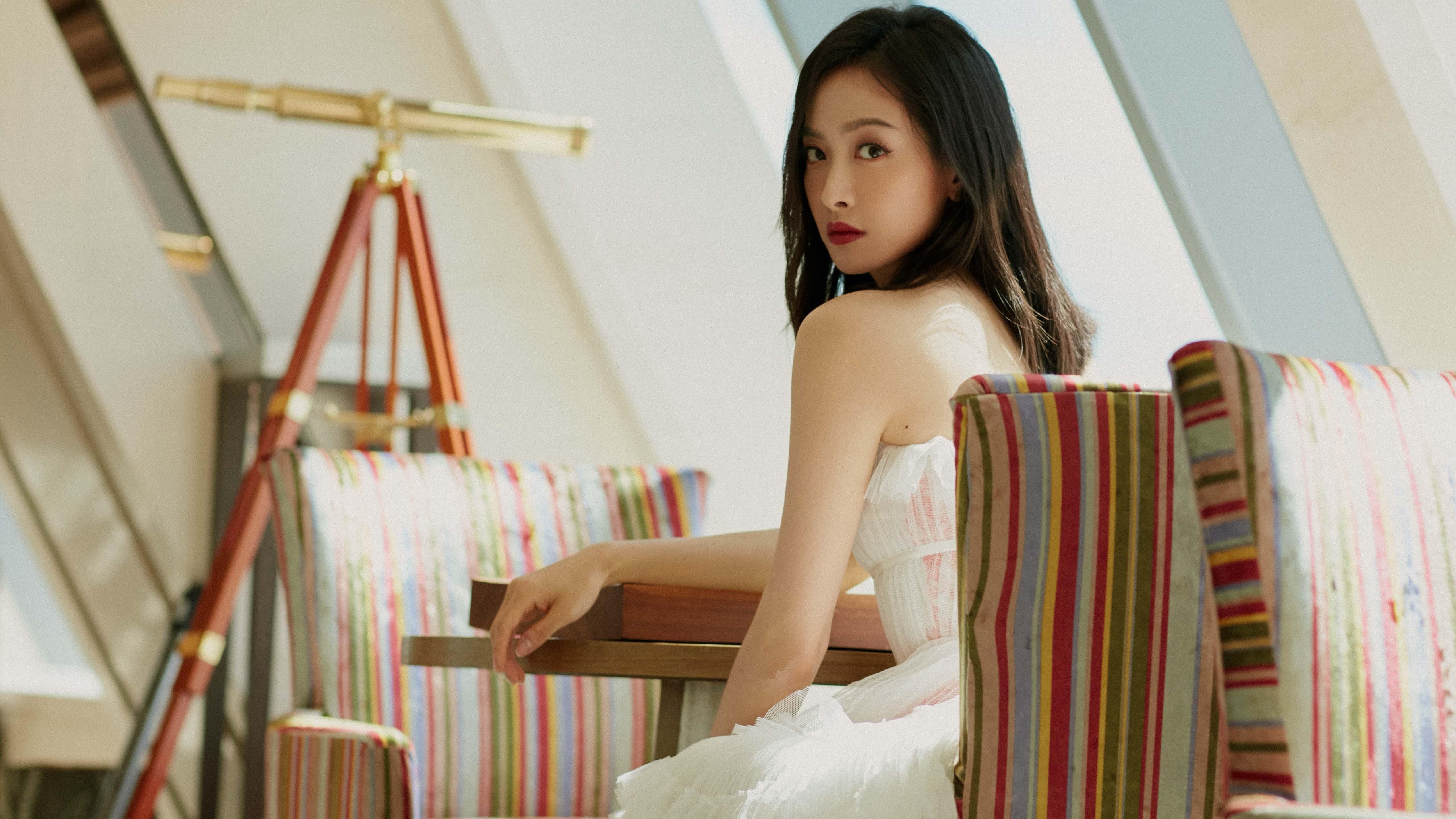 麦基翁轻松晋级仰泳决赛,麦基翁漂亮